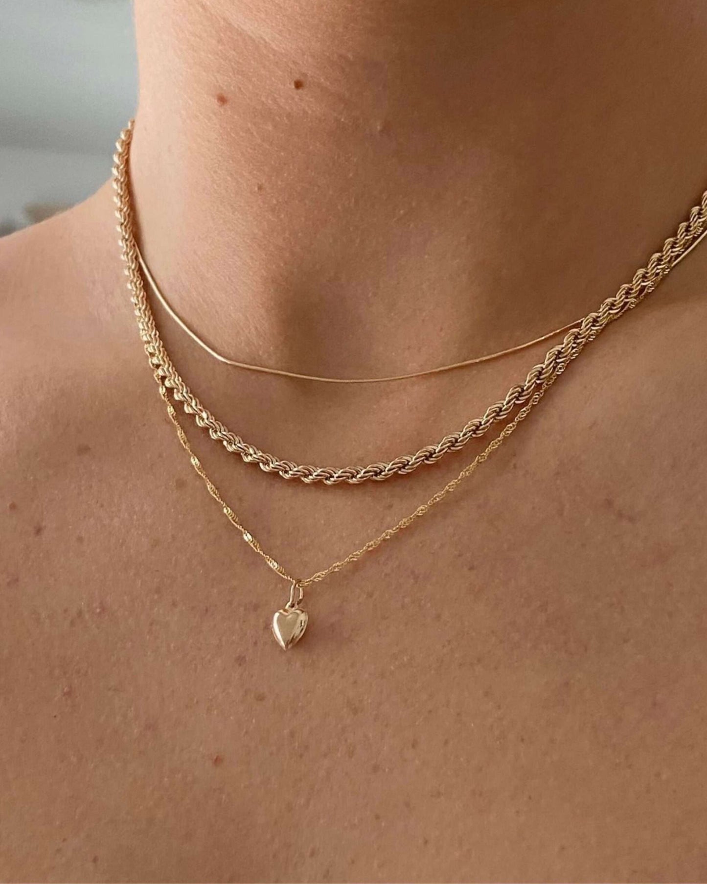 The mini heart twist necklace