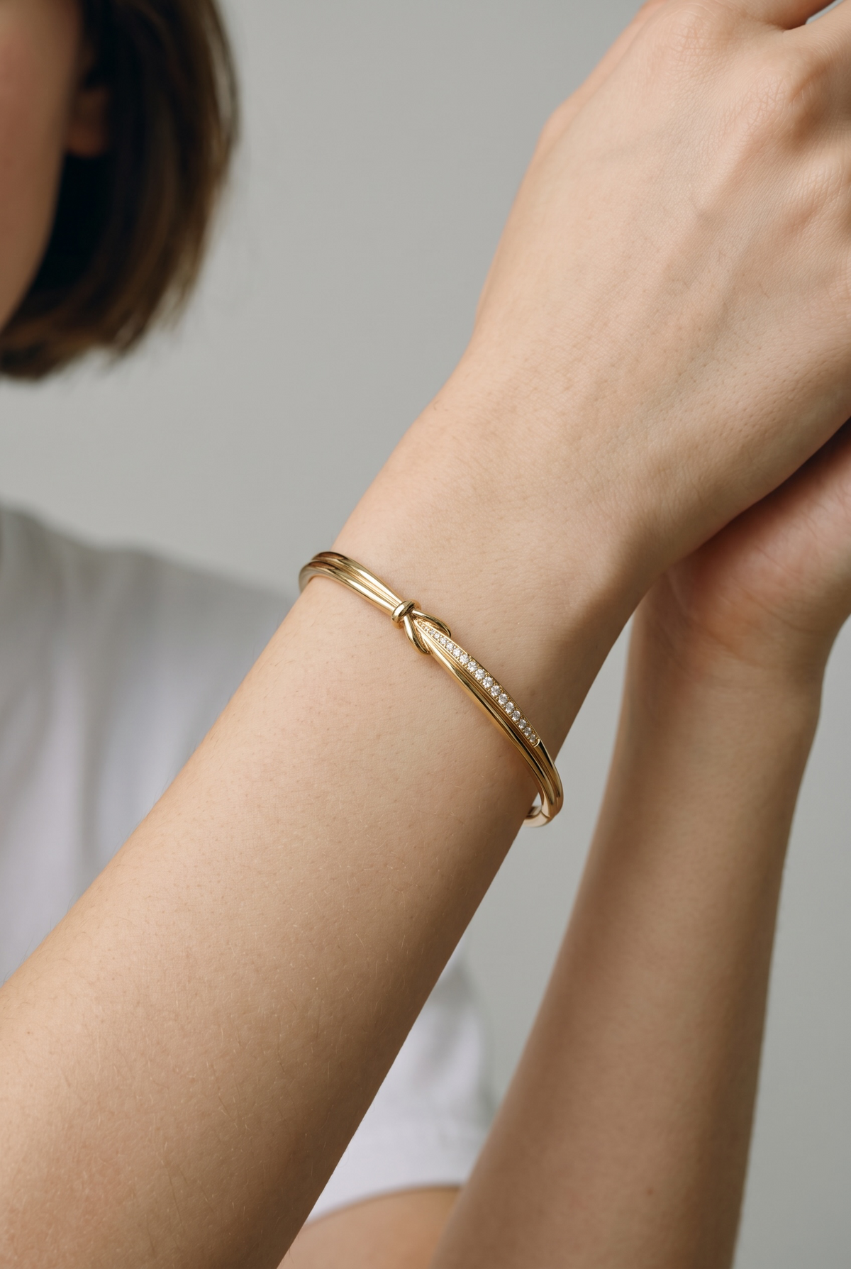Dainty Isma Bangle
