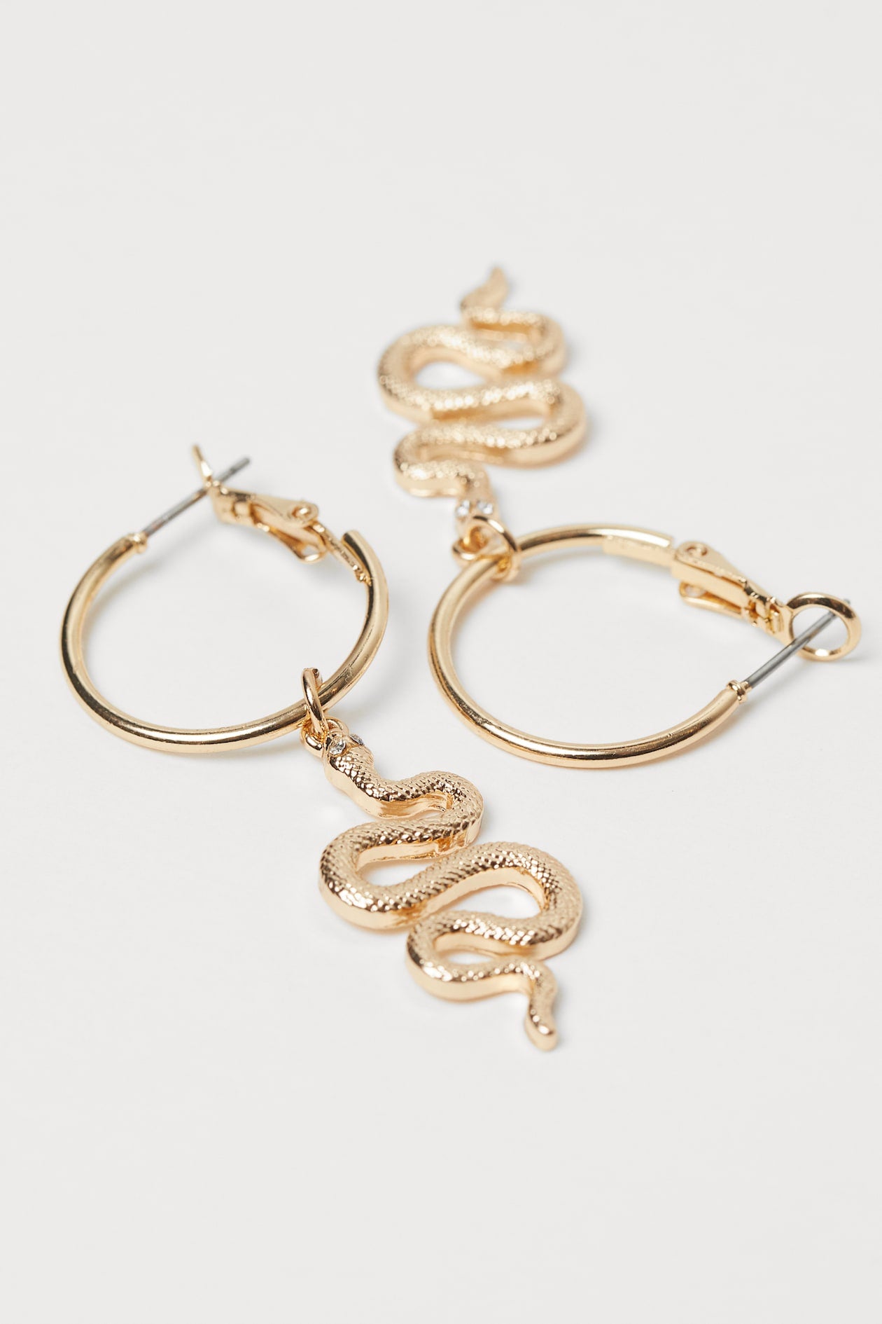 H&M SNAKE-PENDANT EARRINGS