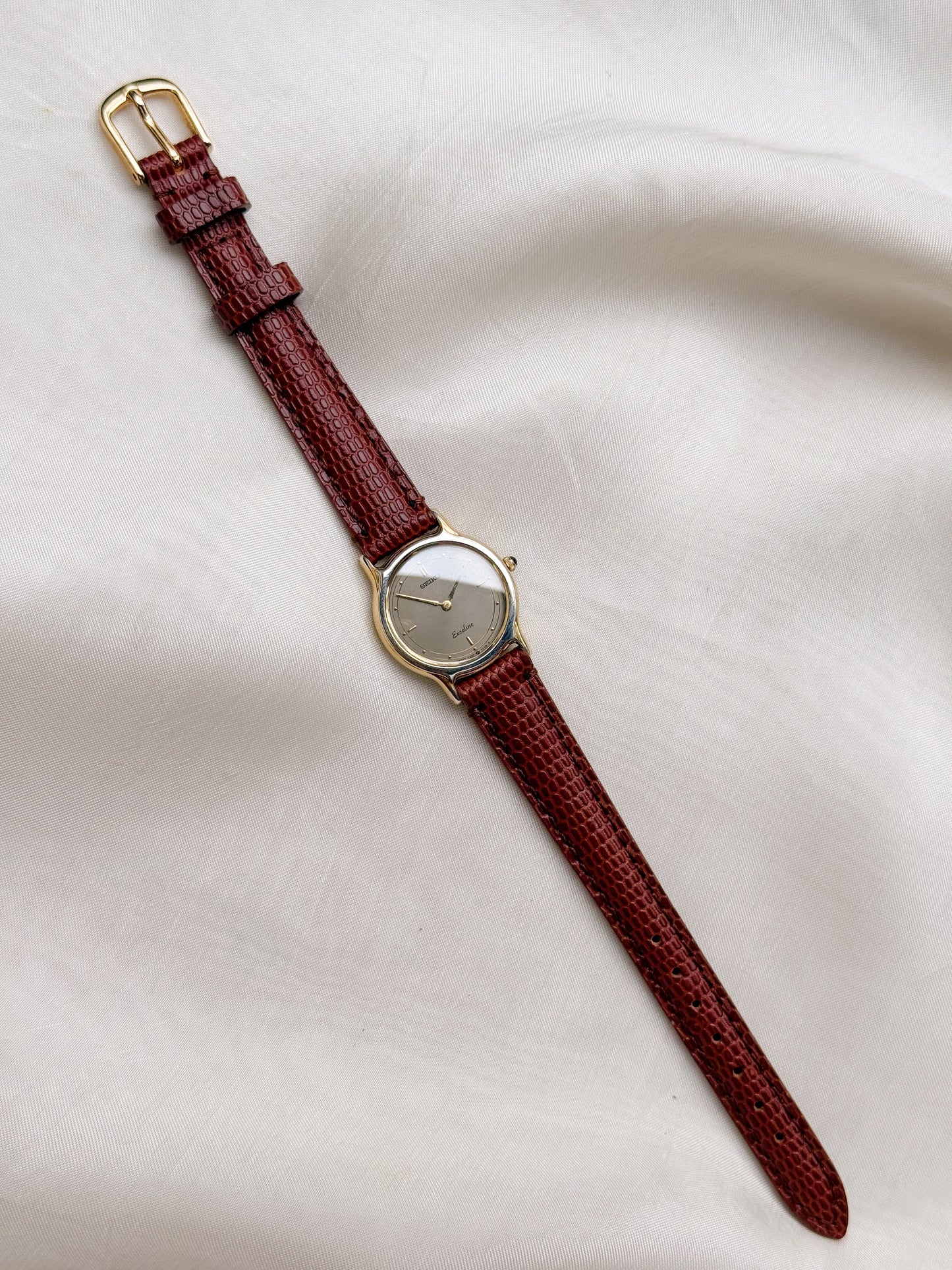Vintage Seiko Exceline strap watch for women