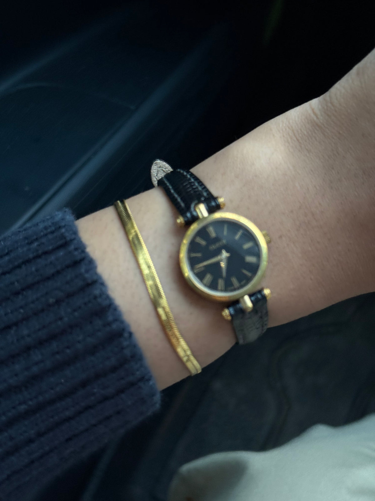 Vintage Gucci Sherry Line Gold-Plated Quartz Watch for women; Luxury Swiss timepiece