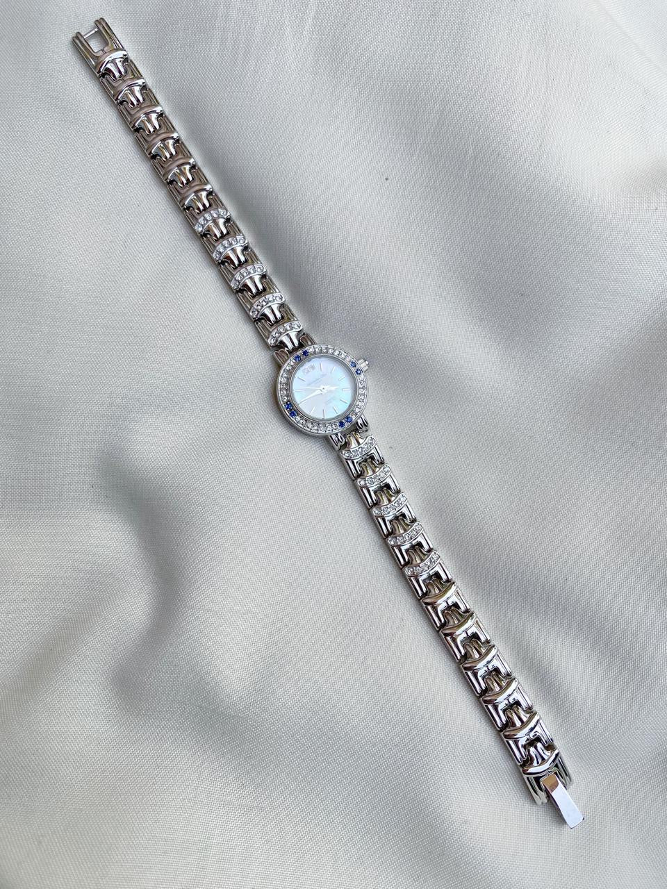 Vintage Stones watch for women in silver