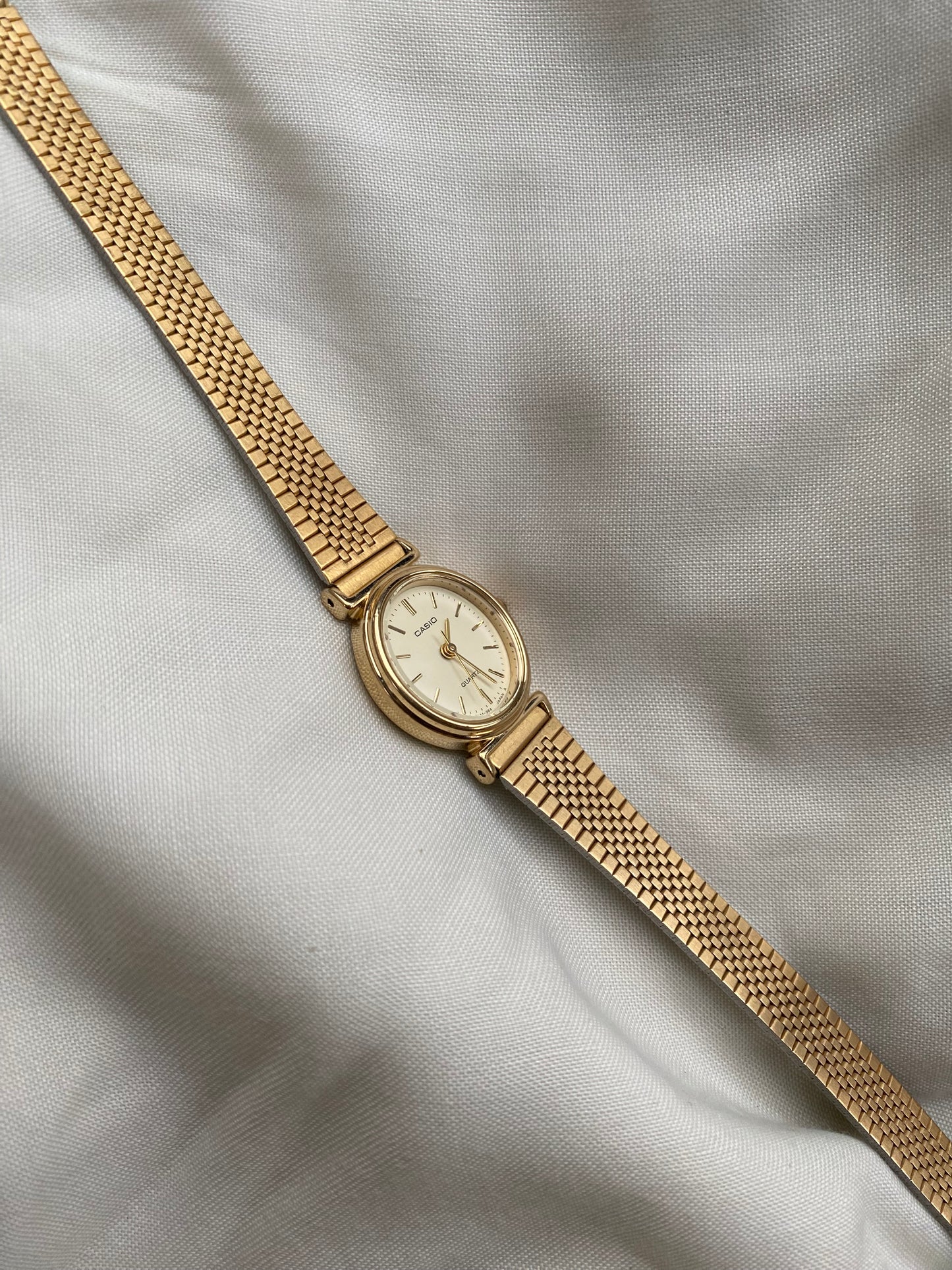 Casio Oval Dial vintage watch