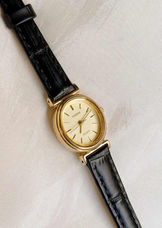 Vintage Casio Oval Dial Watch