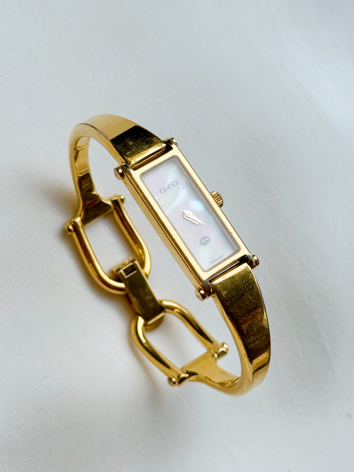 Vintage Gucci 90s Gold-Plated 1500L Quartz Watch ; MOP & Black dial