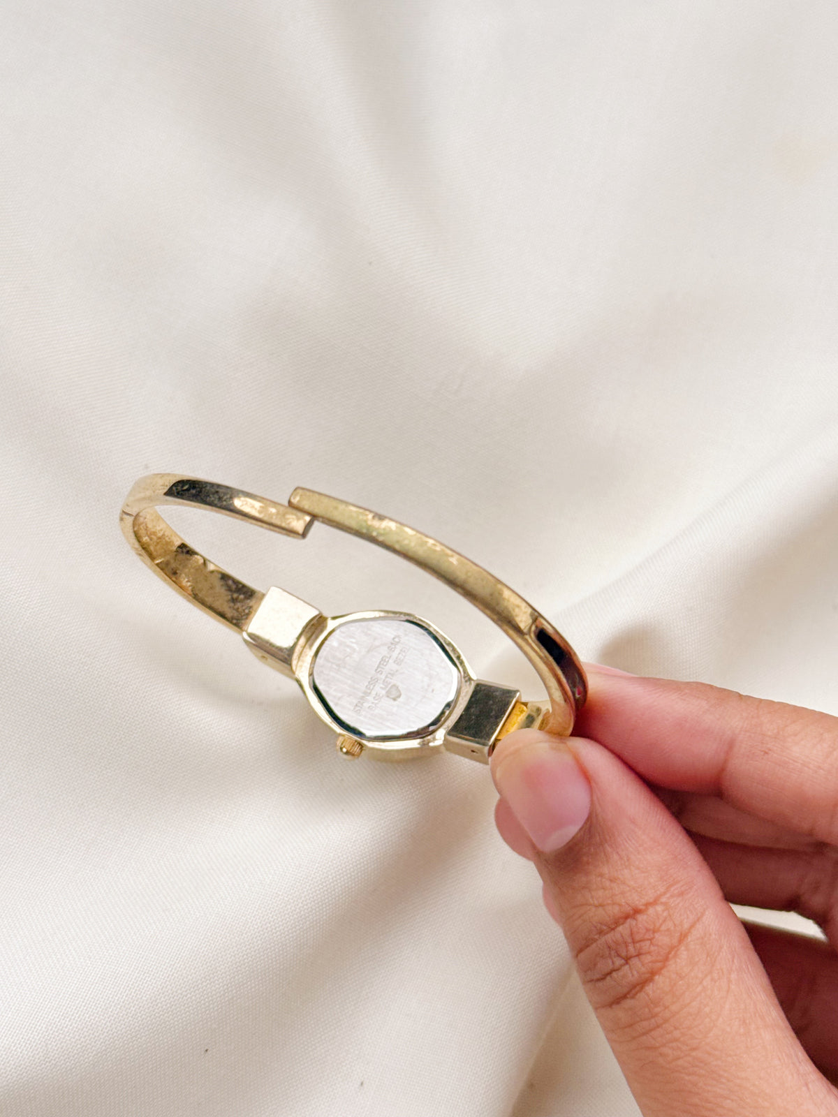 Vintage Peekaboo Floral Watch for women