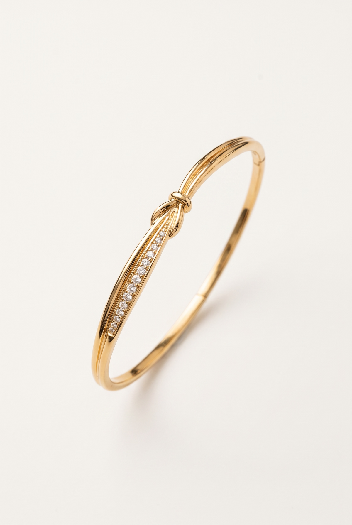 Dainty Isma Bangle