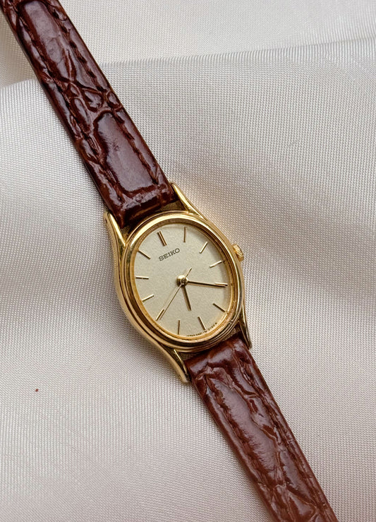 Vintage Seiko Oval dial watch