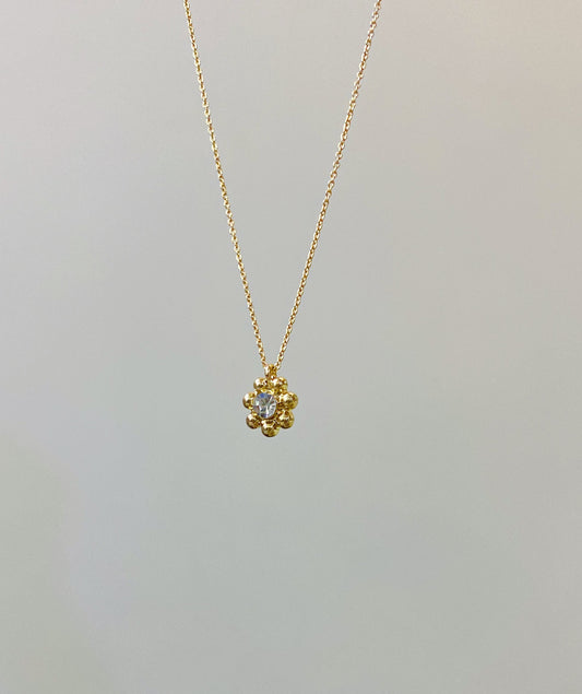 H&M flower pendant necklace