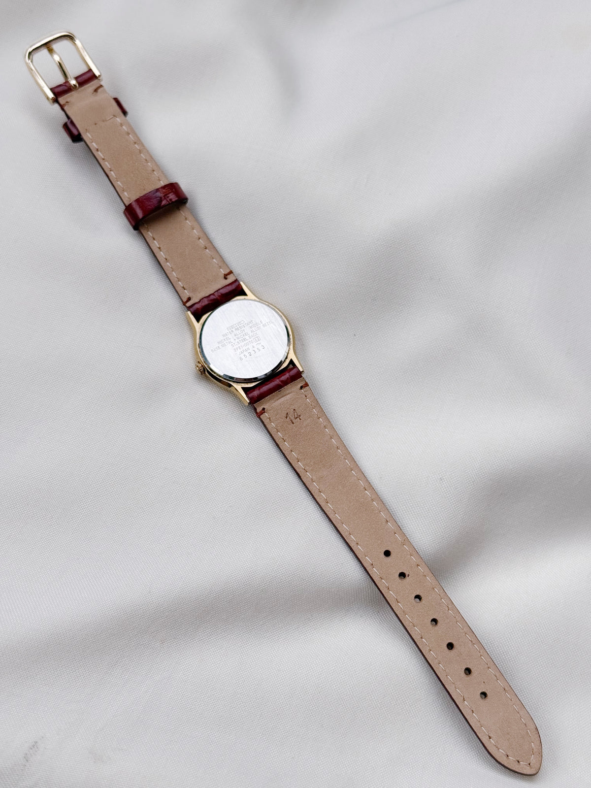 Boston Club Tank Vintage Watch for women: Black Leather Strap
