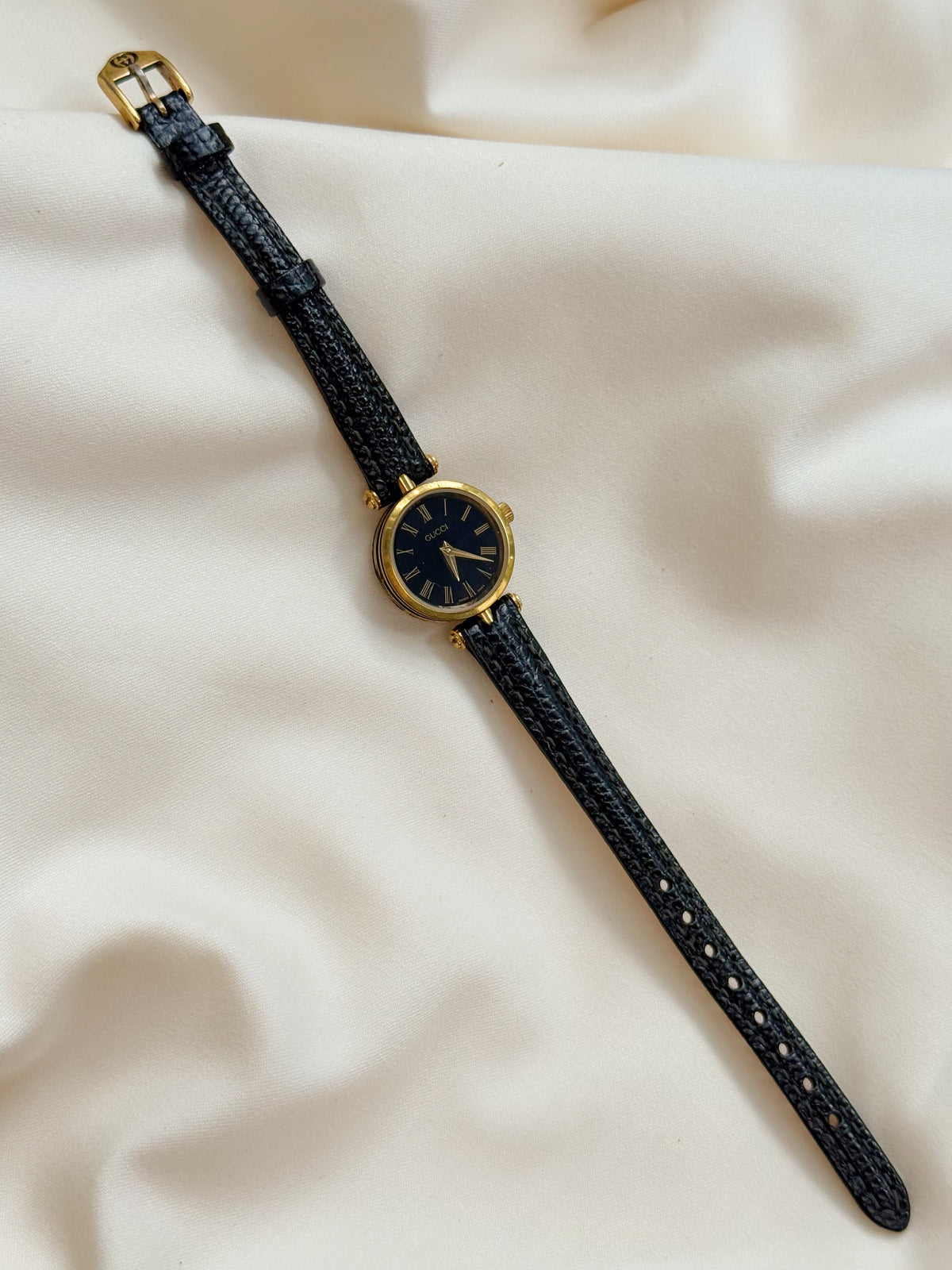 Vintage Gucci Sherry Line Gold-Plated Quartz Watch for women; Luxury Swiss timepiece