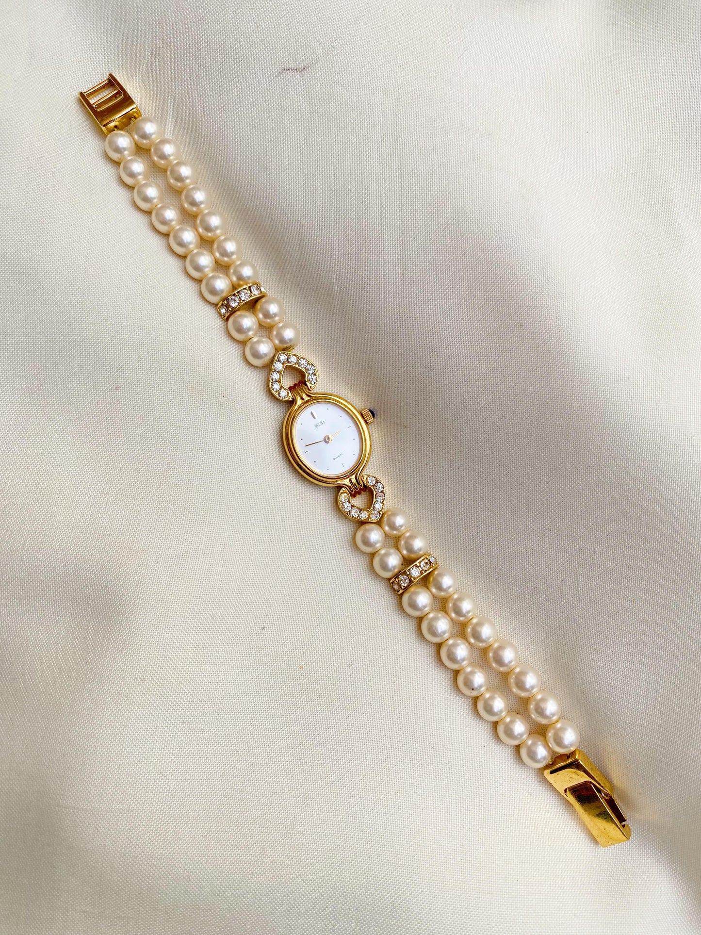 Vintage Avon Pearl watch