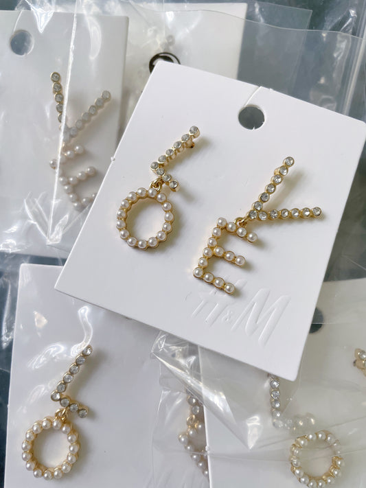 LO-VE pearl studs