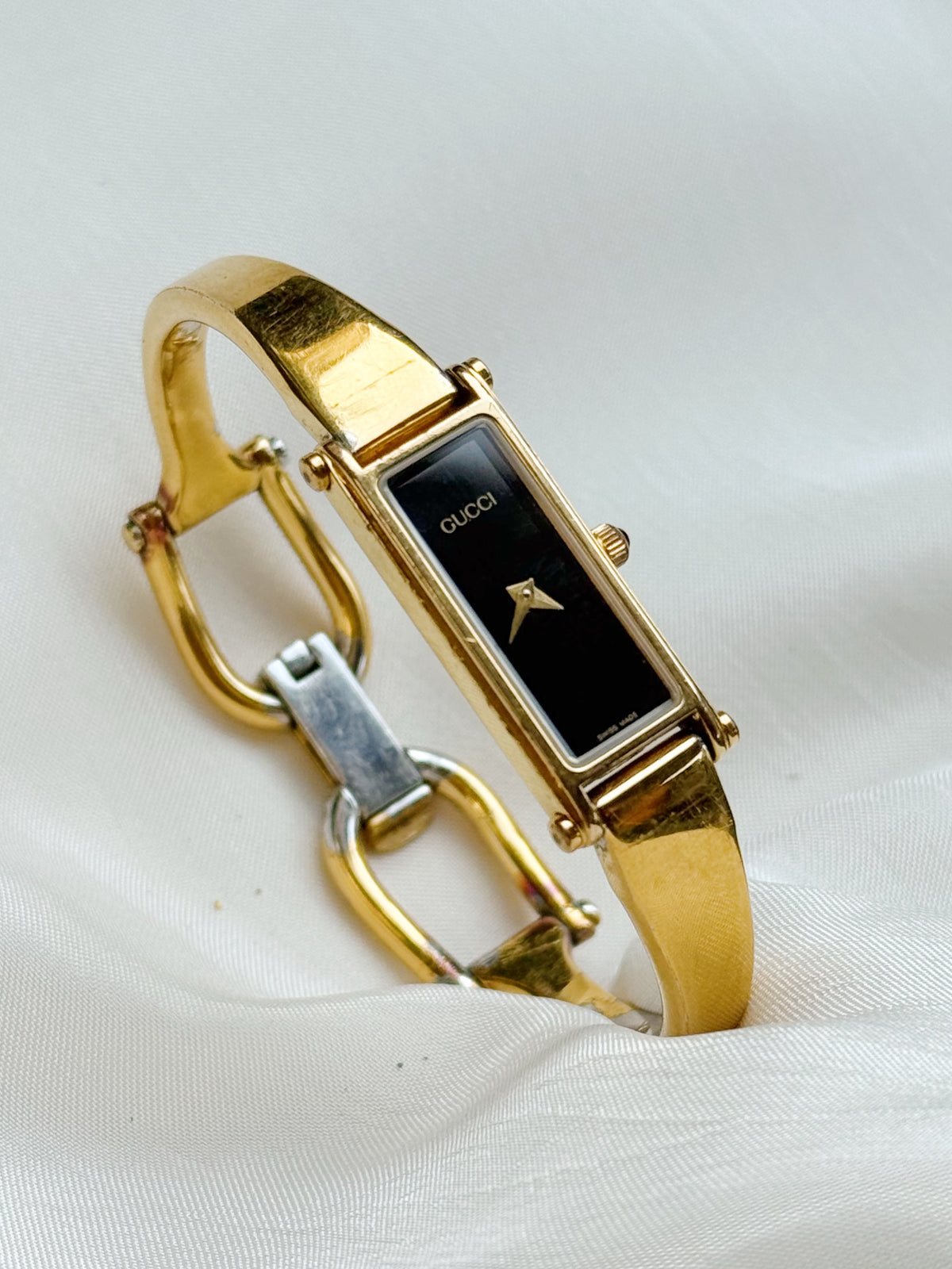 Vintage Gucci 90s Gold-Plated 1500L Quartz Watch ; MOP & Black dial