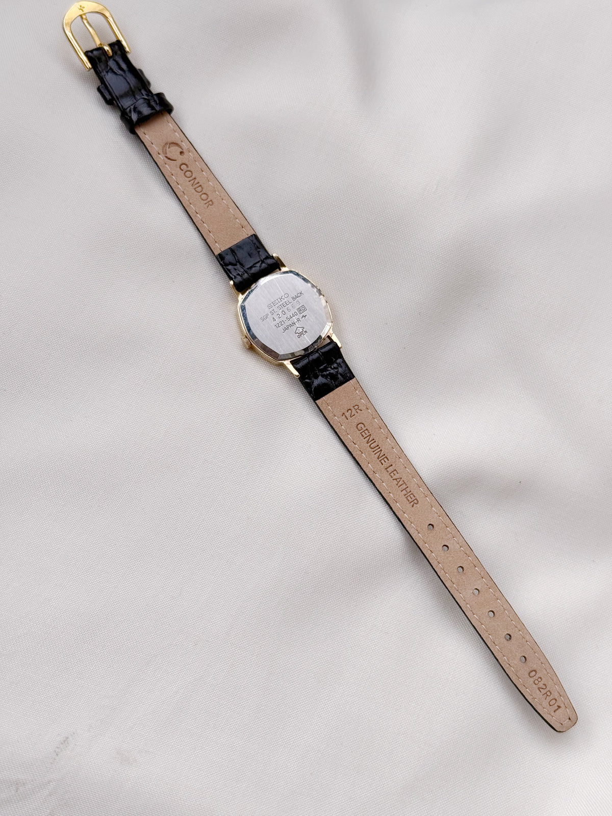 Vintage Seiko textured dial  Watch for women: Black Leather Strap