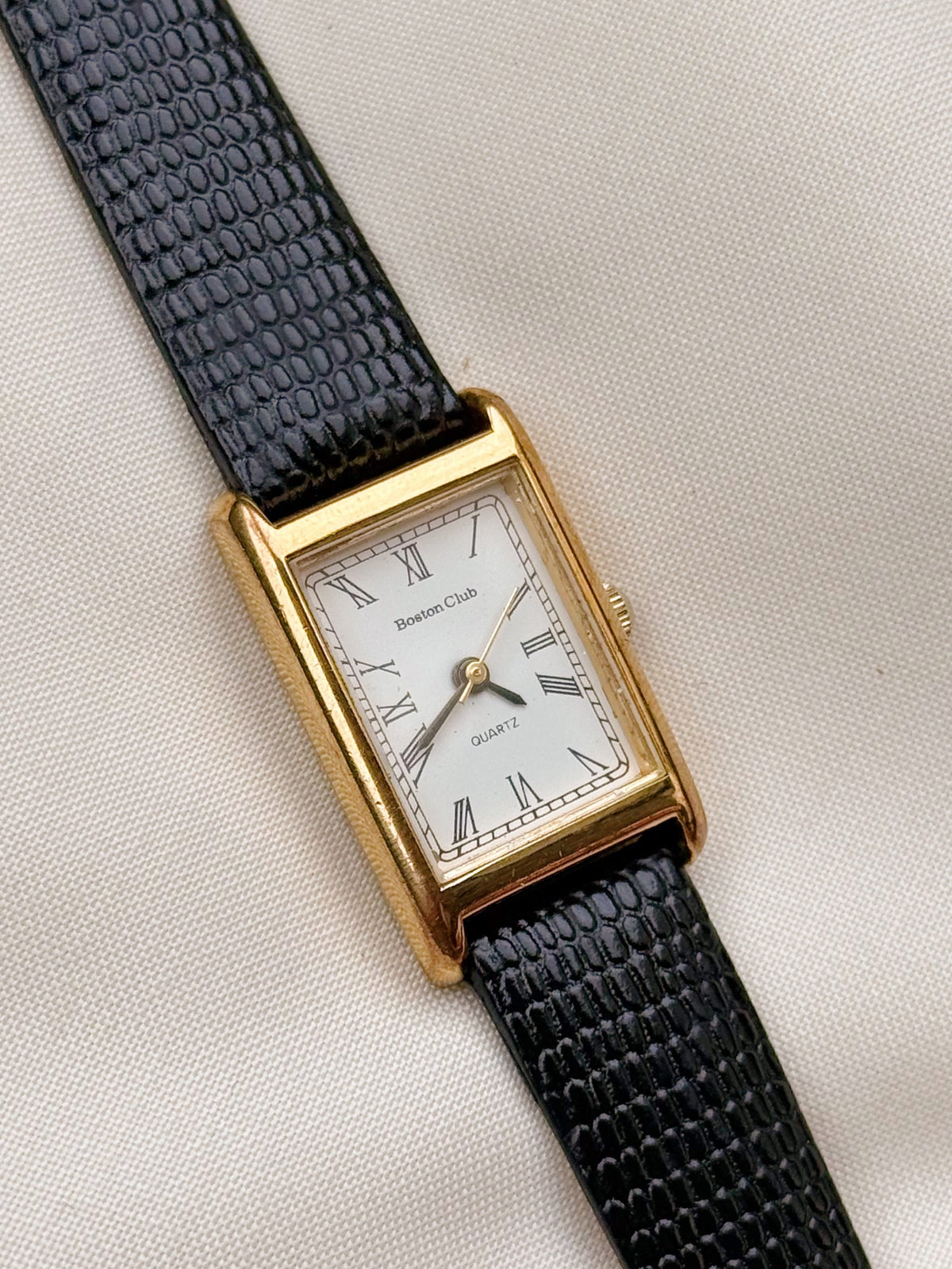 Boston Club Tank Vintage Watch for women: Black Leather Strap