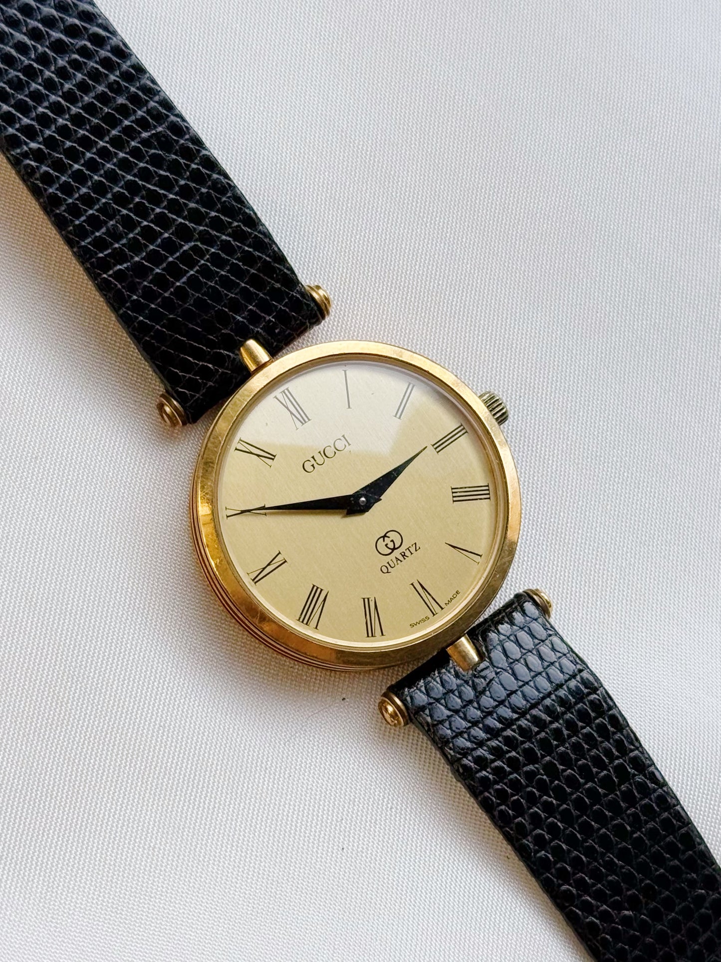 Vintage Gucci Gold-Plated Quartz Watch 2000M; Luxury Swiss timepiece