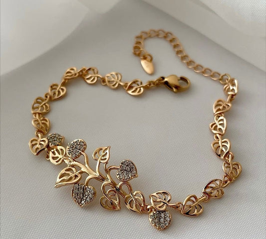 Lisa Leaf Bracelet - Premium, Gold plated, Adjustable
