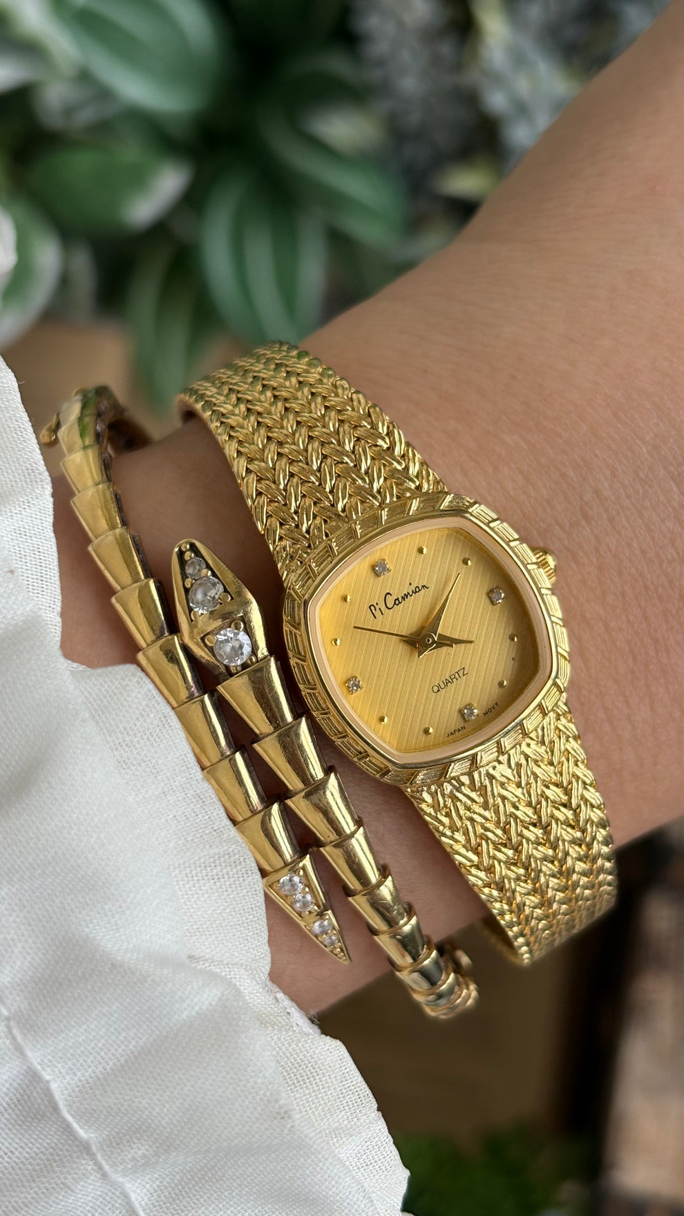 Vintage Pi camian Gold tone watch