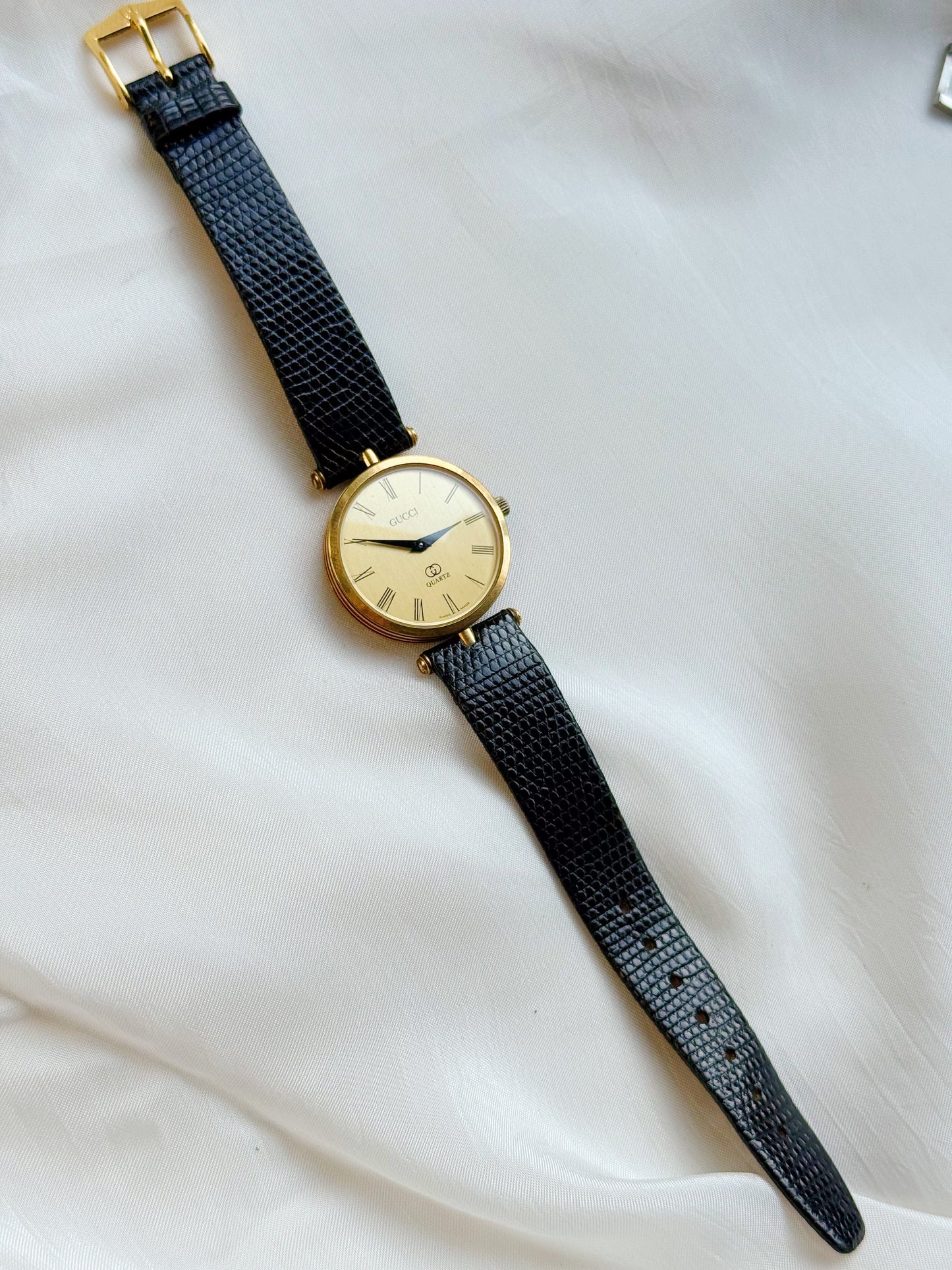 Vintage Gucci Gold-Plated Quartz Watch 2000M; Luxury Swiss timepiece