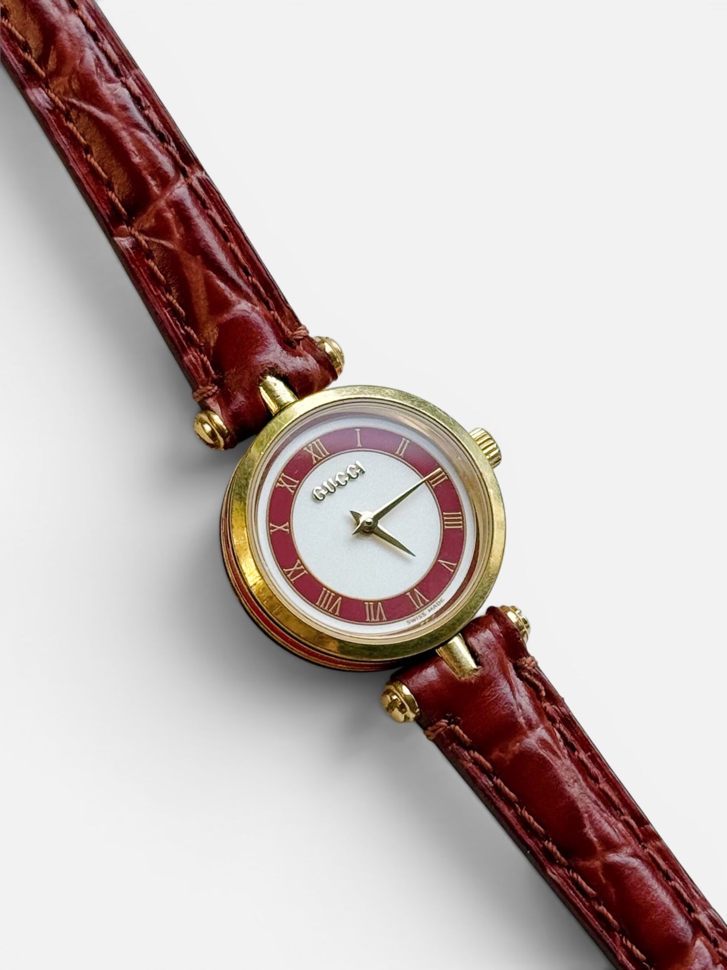 Vintage Gucci Shelly Line Gold-Plated Quartz Watch for women; Luxury Swiss timepiece
