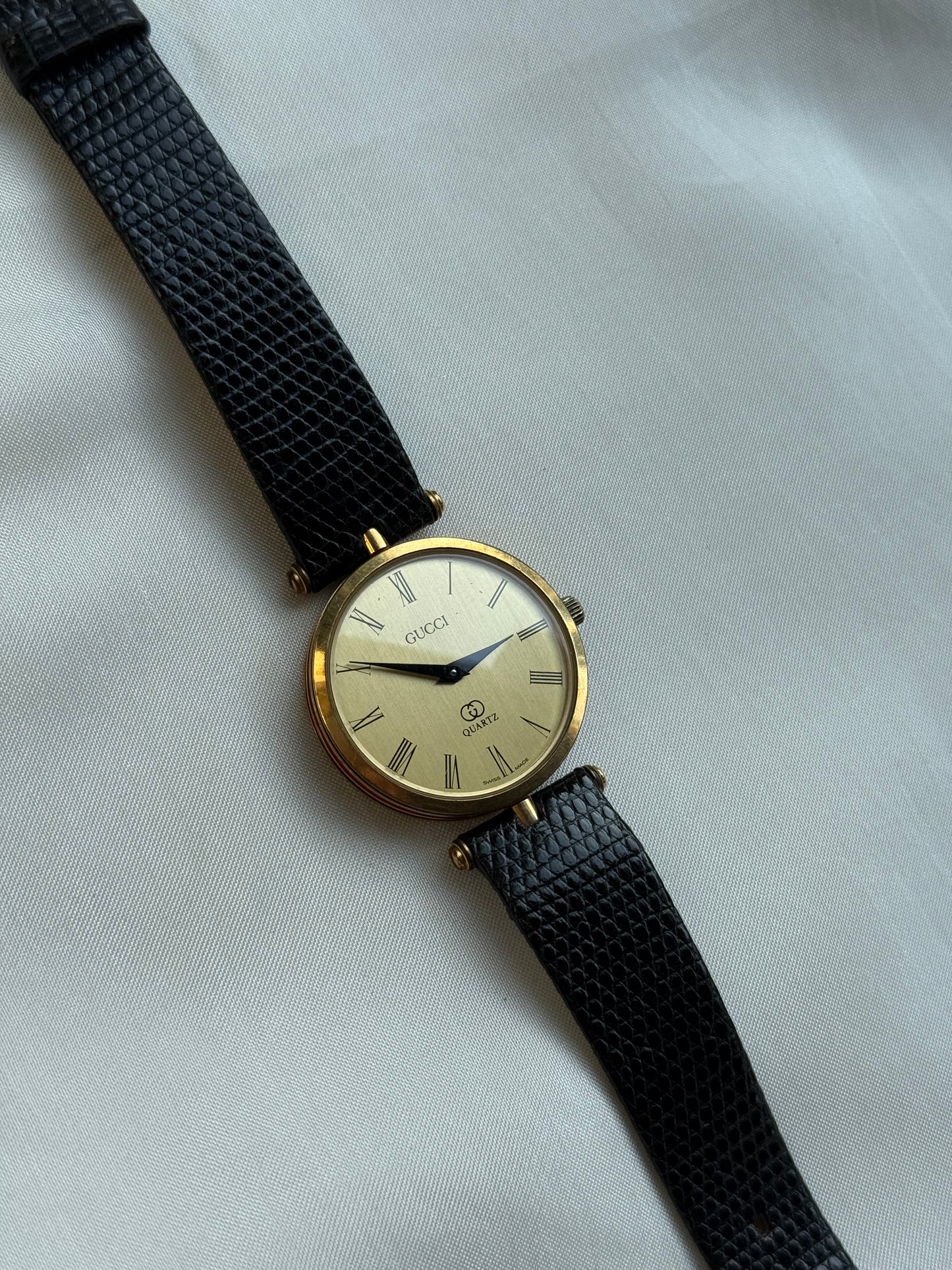 Vintage Gucci Gold-Plated Quartz Watch 2000M; Luxury Swiss timepiece