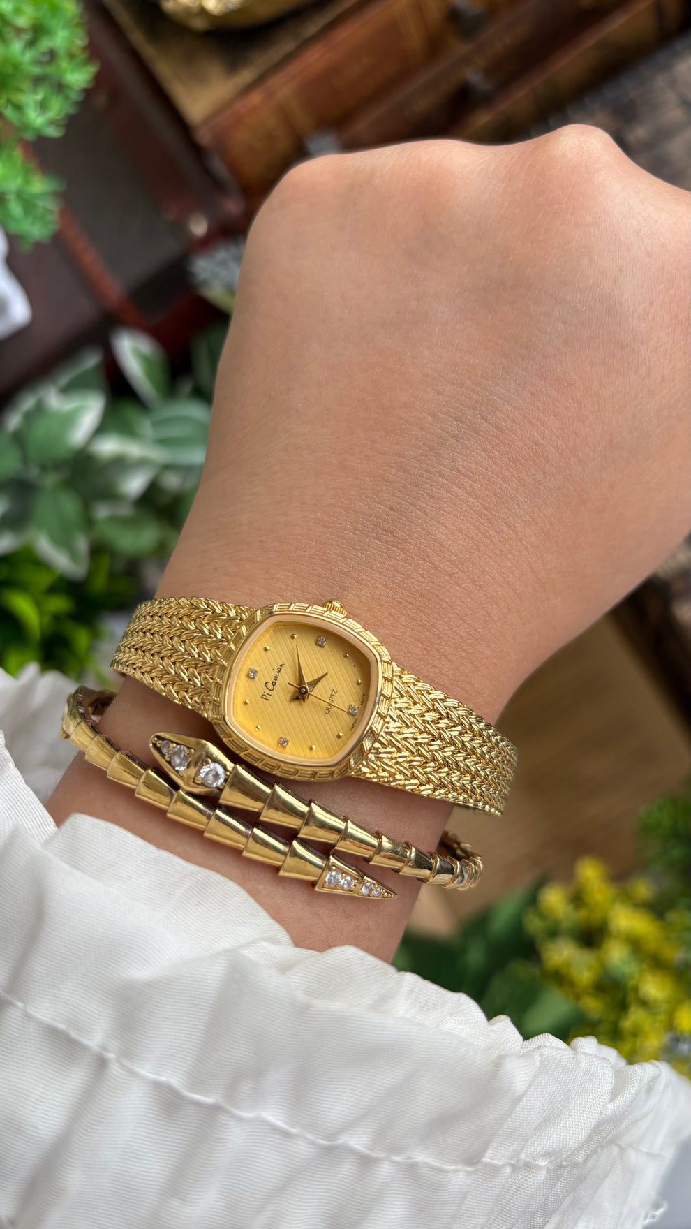 Vintage Pi camian Gold tone watch