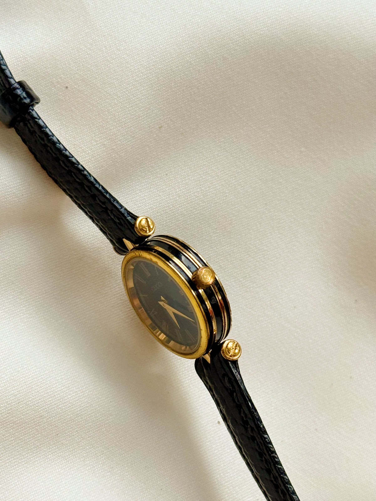 Vintage Gucci Sherry Line Gold-Plated Quartz Watch for women; Luxury Swiss timepiece