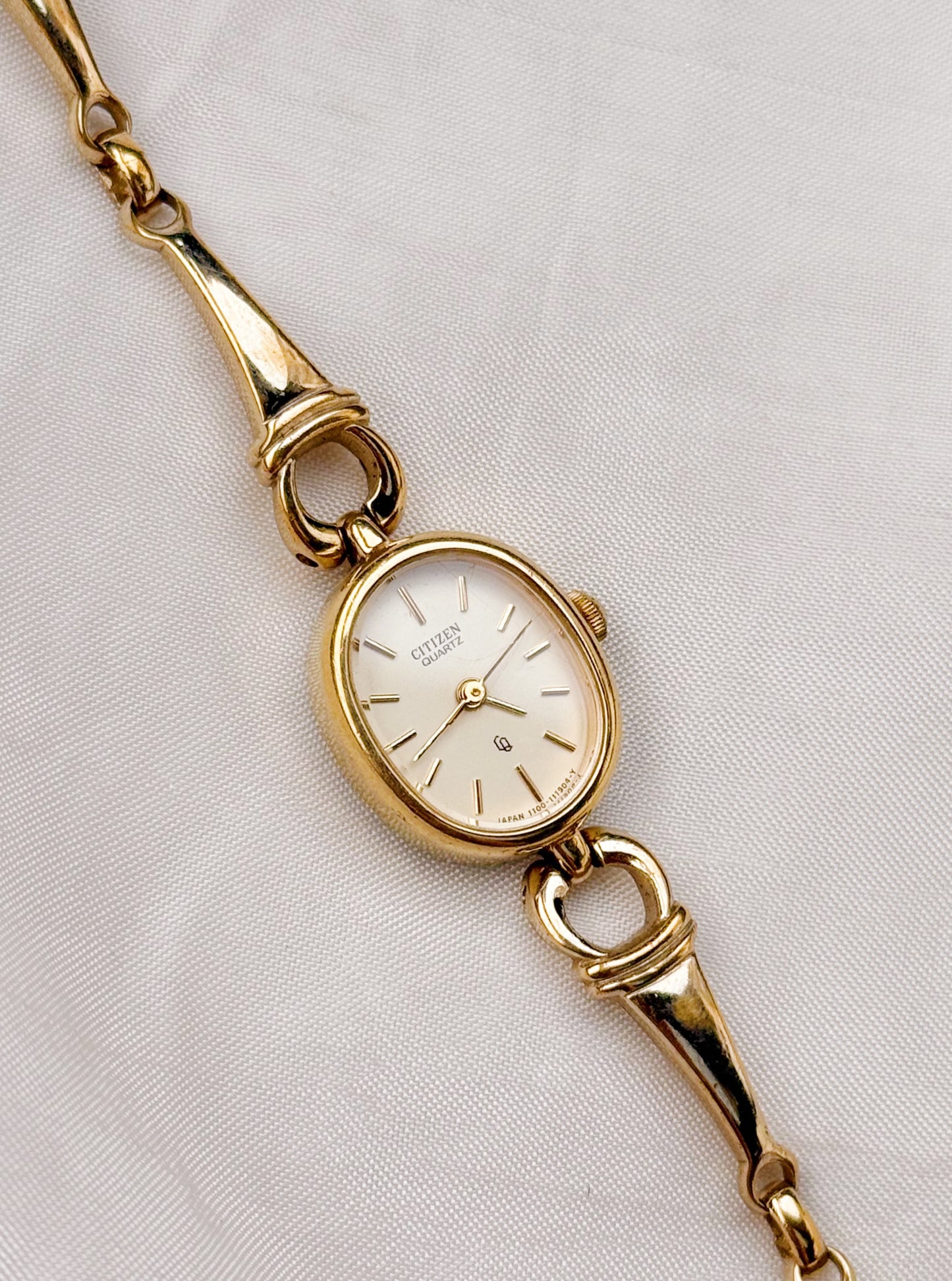 Dainty Citizen Oval Dial watch