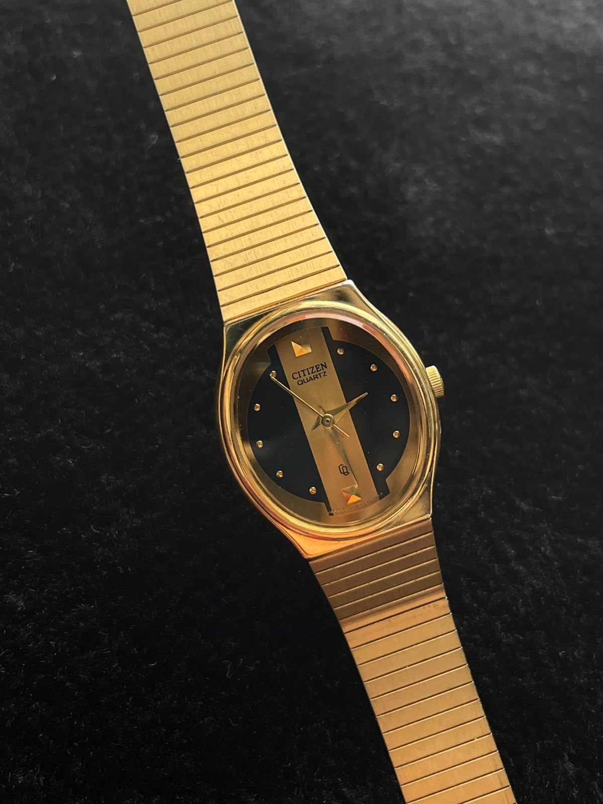 Vintage Citizen gold-tone black Dial women’s quartz watch