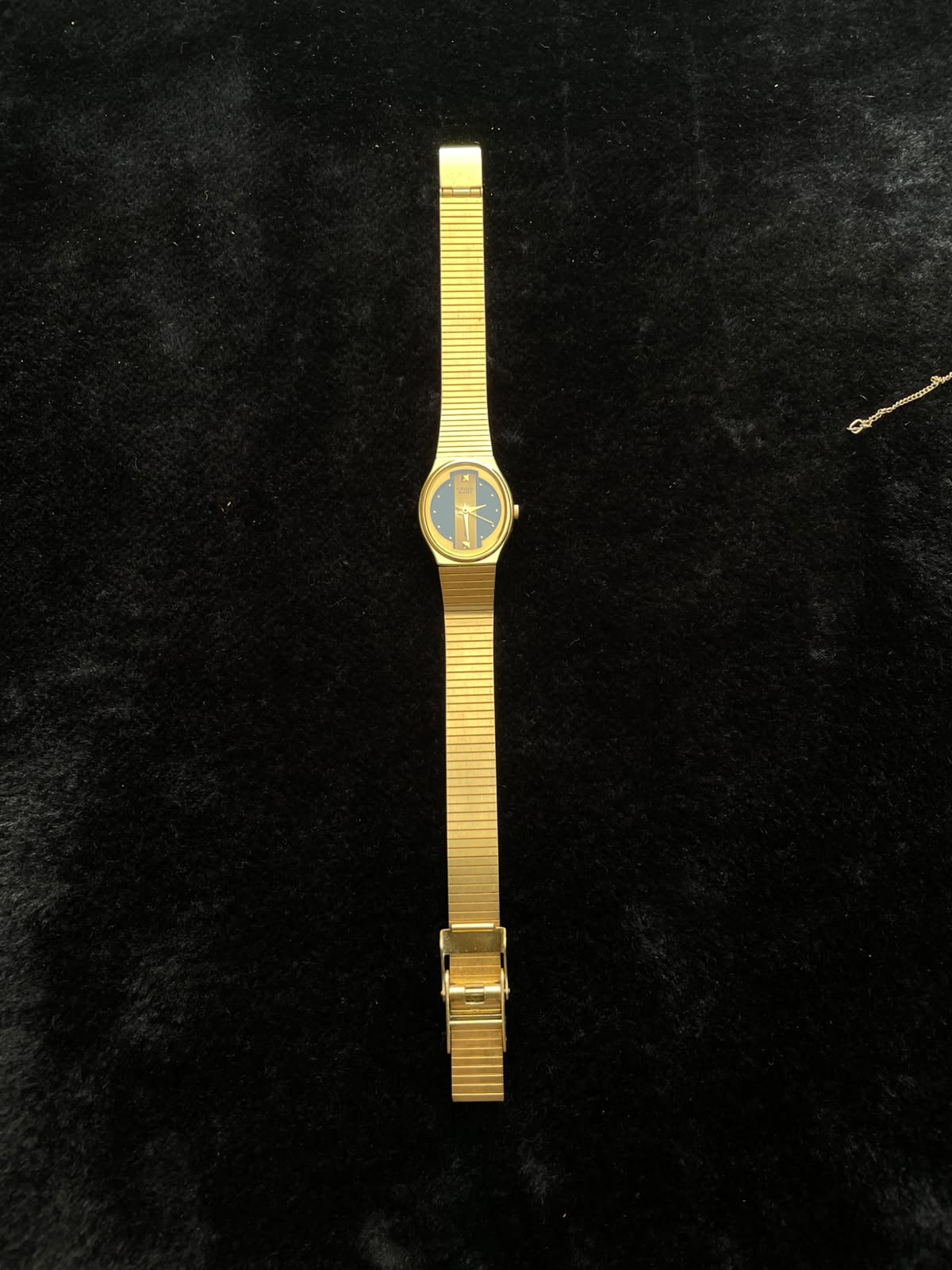 Vintage Citizen gold-tone black Dial women’s quartz watch