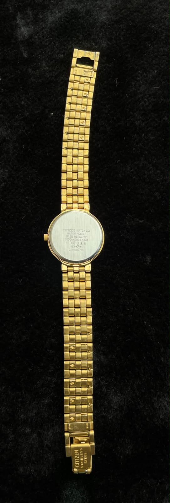 Vintage Citizen gold-tone watch with a day-date display women’s quartz watch