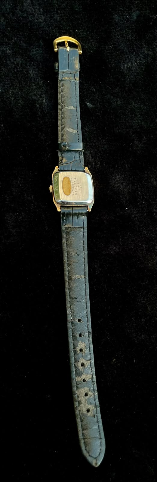 Vintage Rare Citizen Castilia Golden Tank Unisex Watch; Black Leather Strap Japan movement
ss,