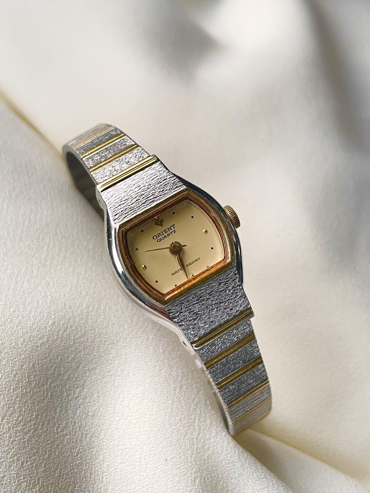 vintage Orient Quartz women watch