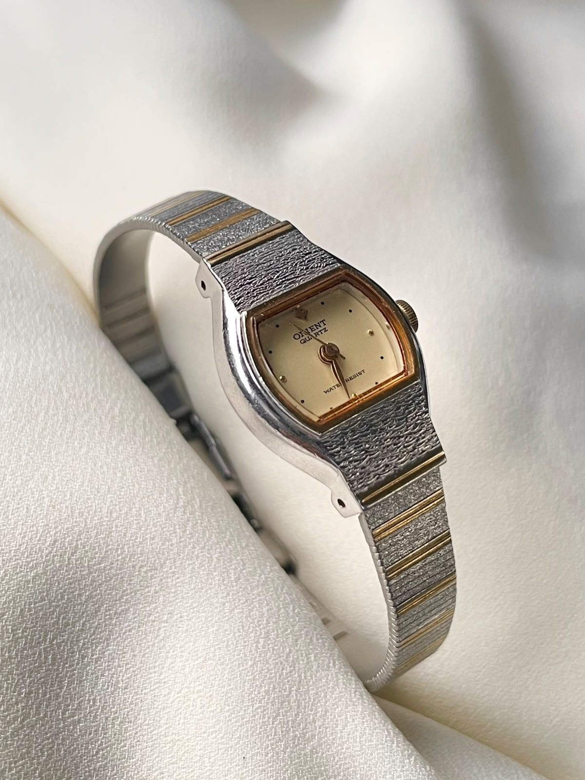 vintage Orient Quartz women watch