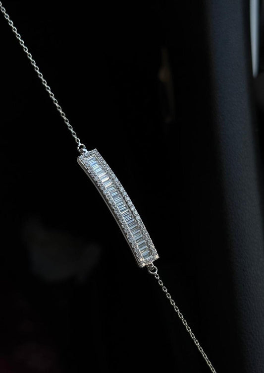 Dainty silver bracelet