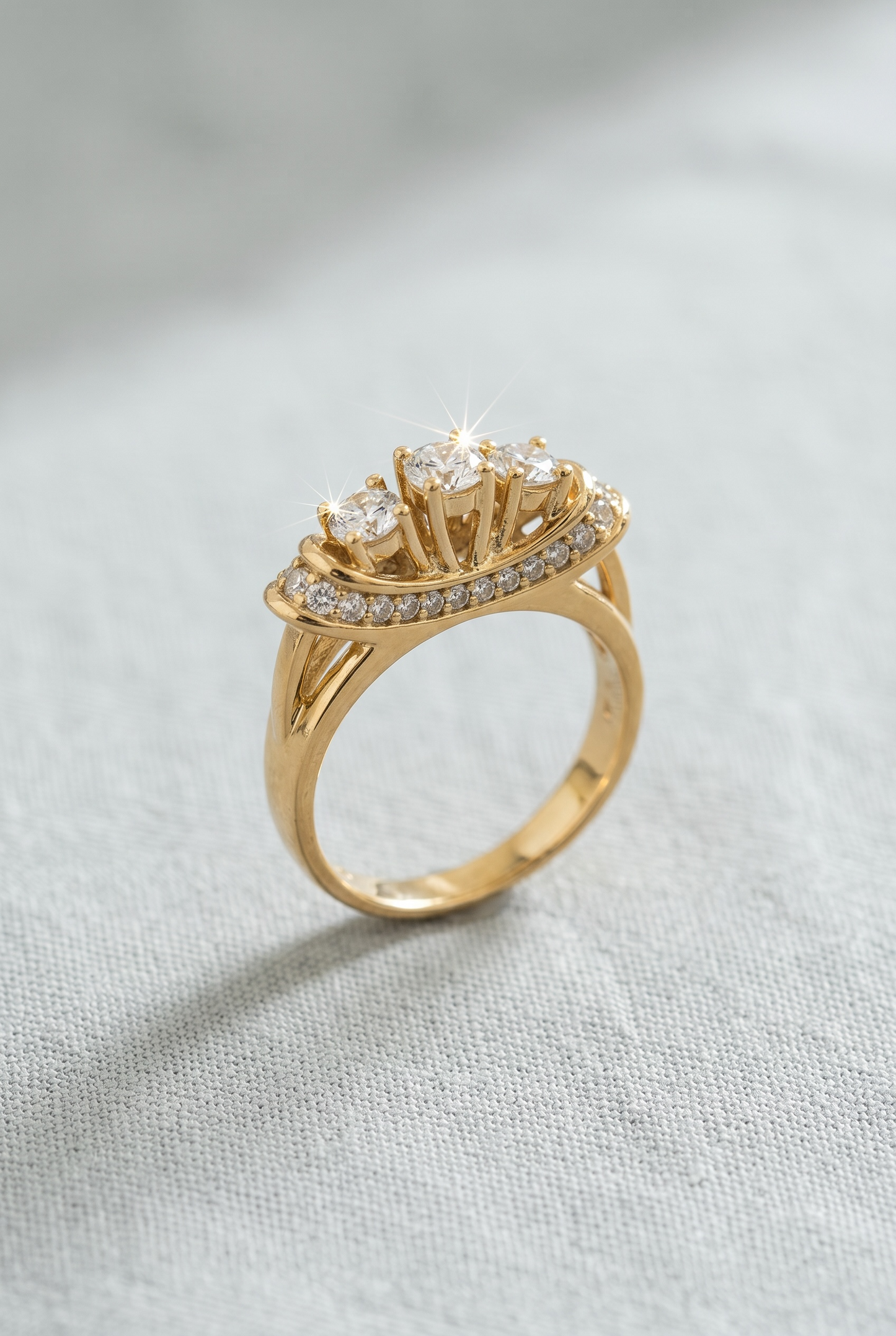 The Rhinestones Crown Ring