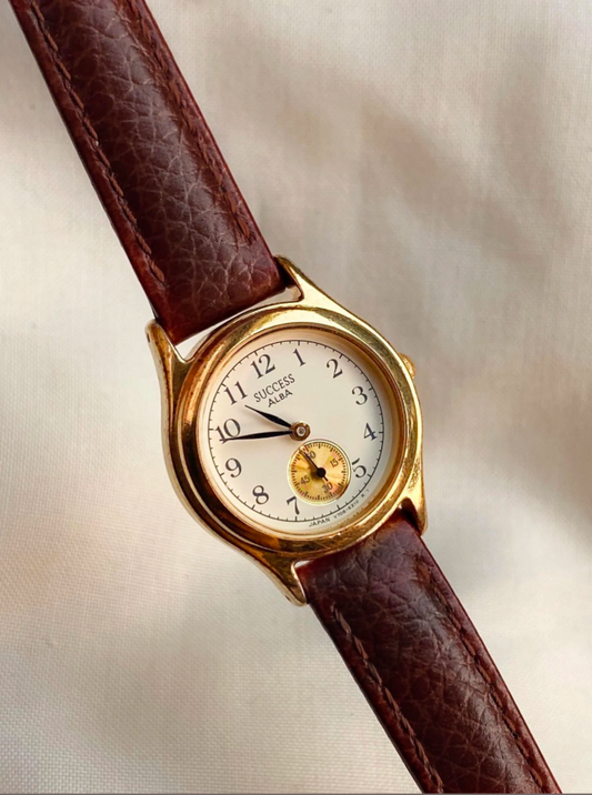 Vintage Alba Seiko Success Quartz Watch: Subsecond Dial, Leather Strap