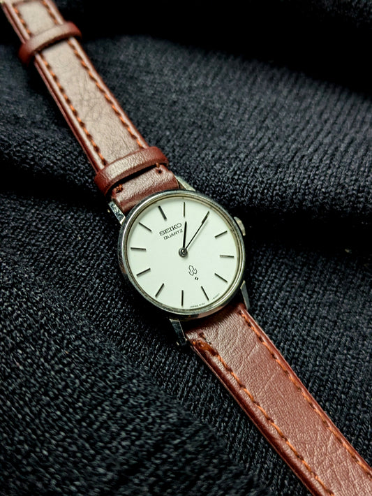 Seiko vintage strap watch