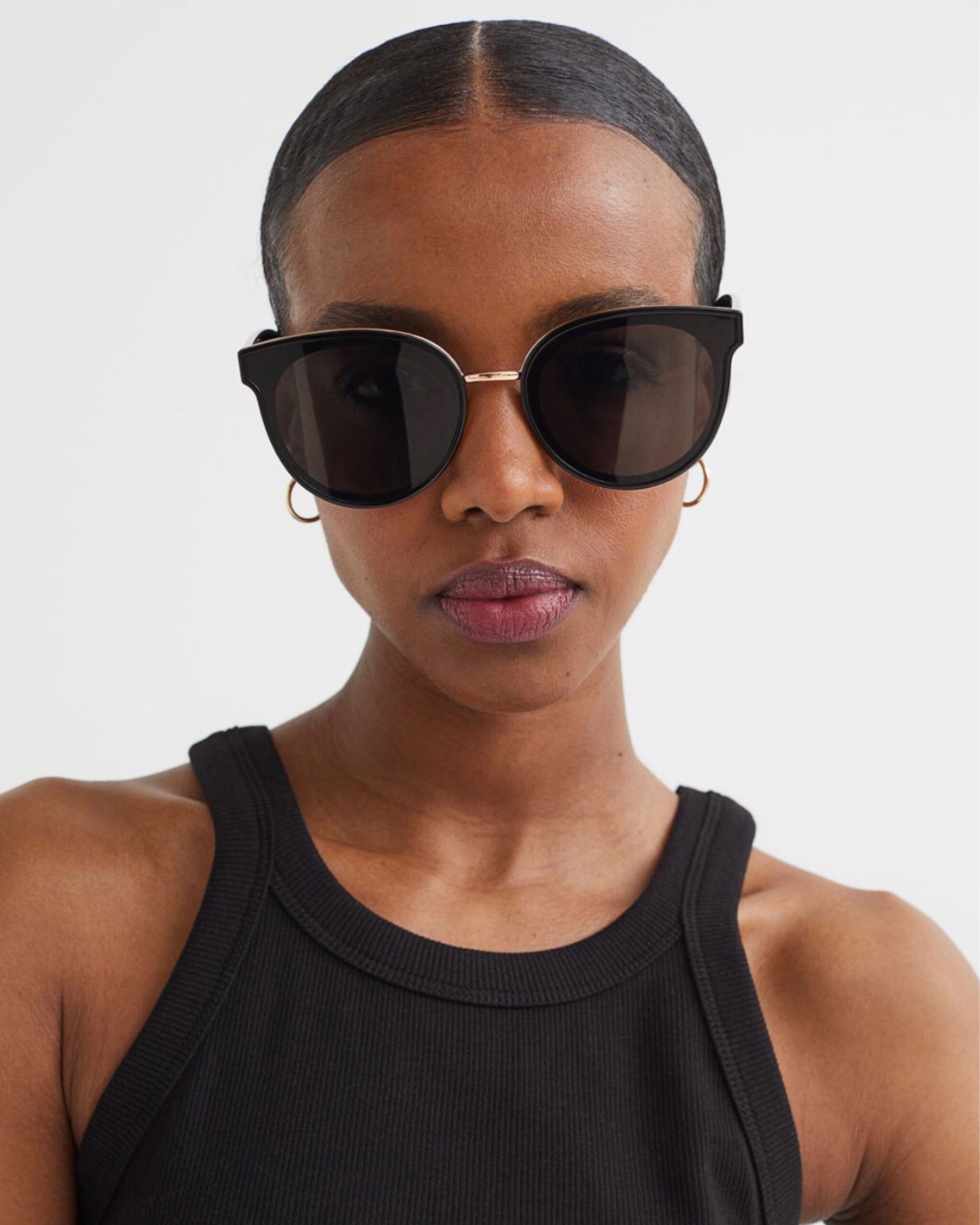 Black/Gold sunglasses + Free Gold hoops – Verncell